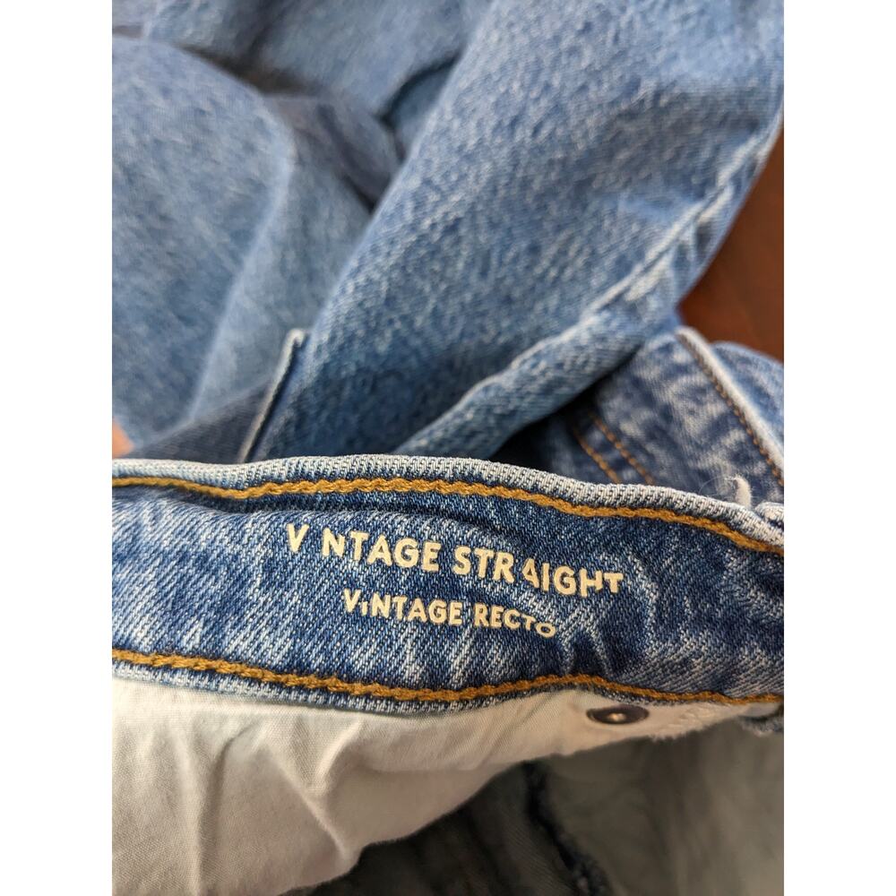 Universal Thread Straight Leg Jeans 2/26R Light Wash Distressed High Rise Ripped - Picture 5 of 10